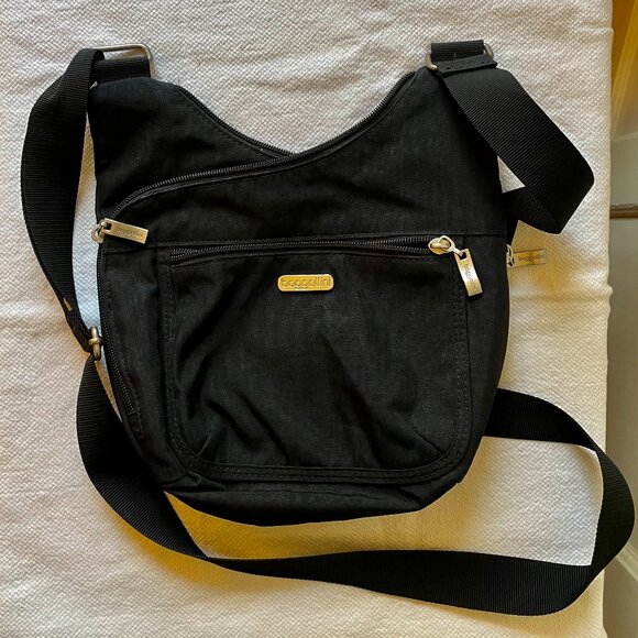 Baggallini Pocket Crossover Crossbody Bag - Picture 3 of 7